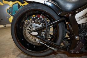 Moto seb brun